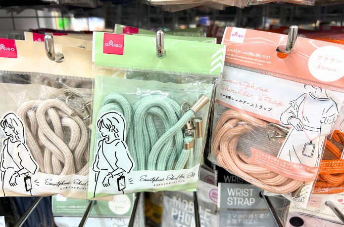 ダイソーで売ってるスマホ用ストラップ